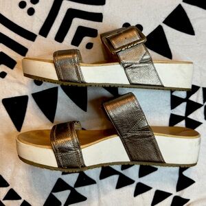 Dr. Scholl’s Metalic Brown Sandals